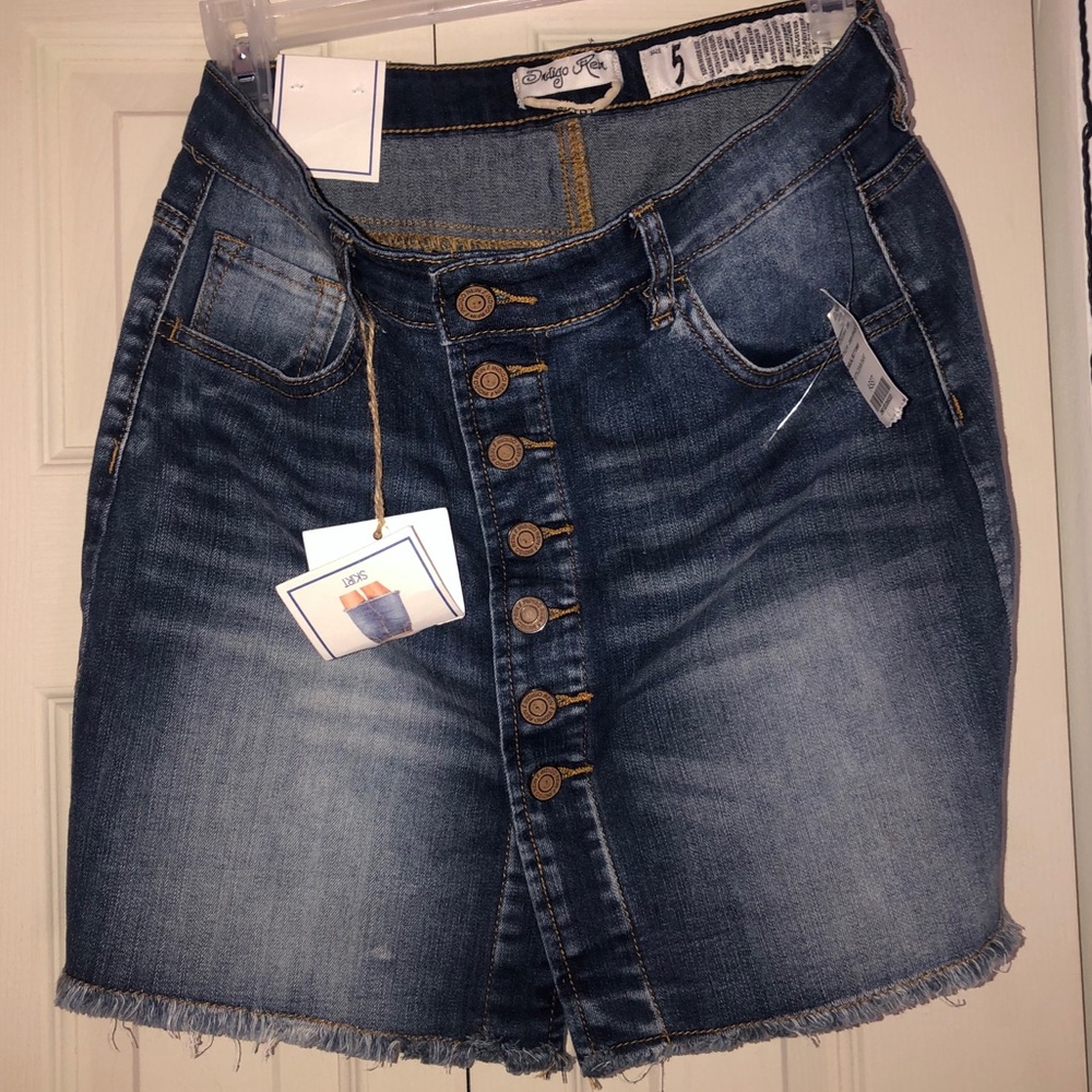 Jean button skirt